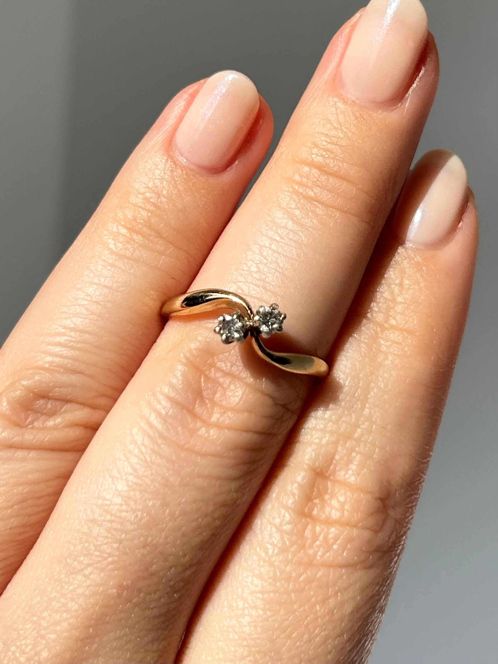 Vintage Toi et Moi Ring in 14k Gold with Diamonds
