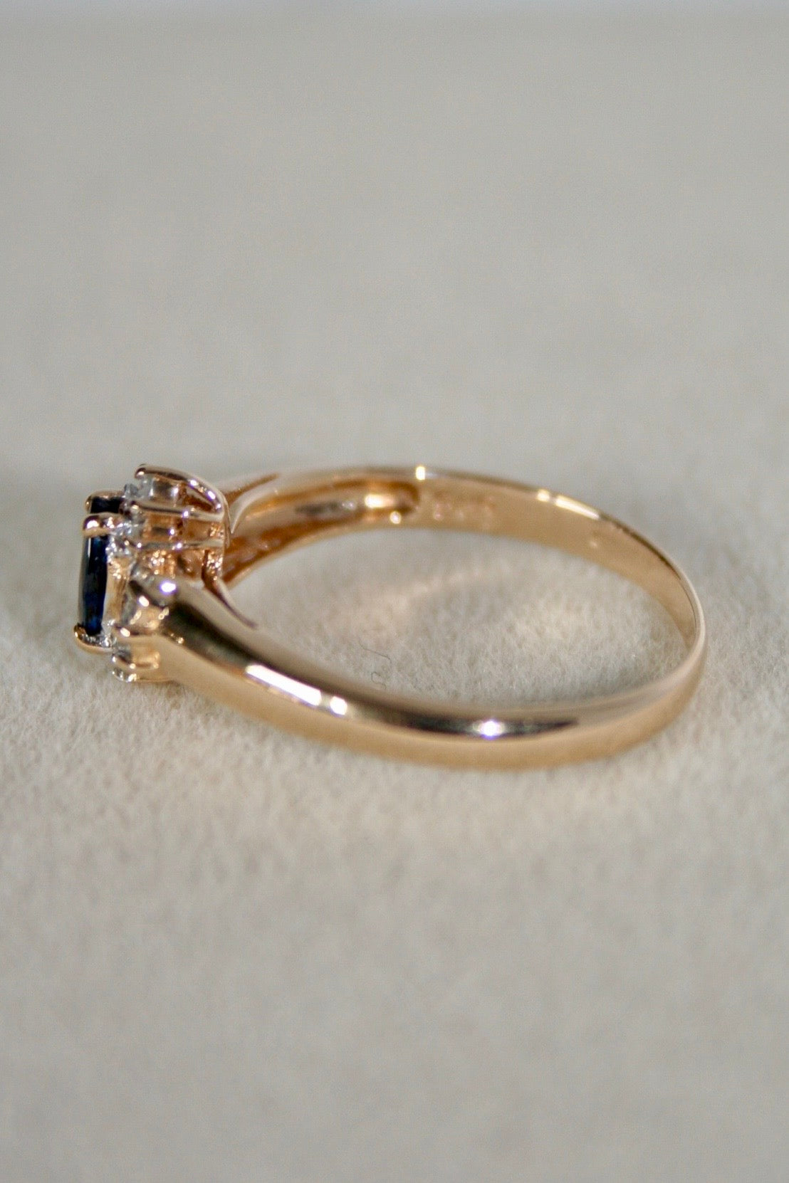 Vintage Sapphire & Diamond Ring in 14k Gold