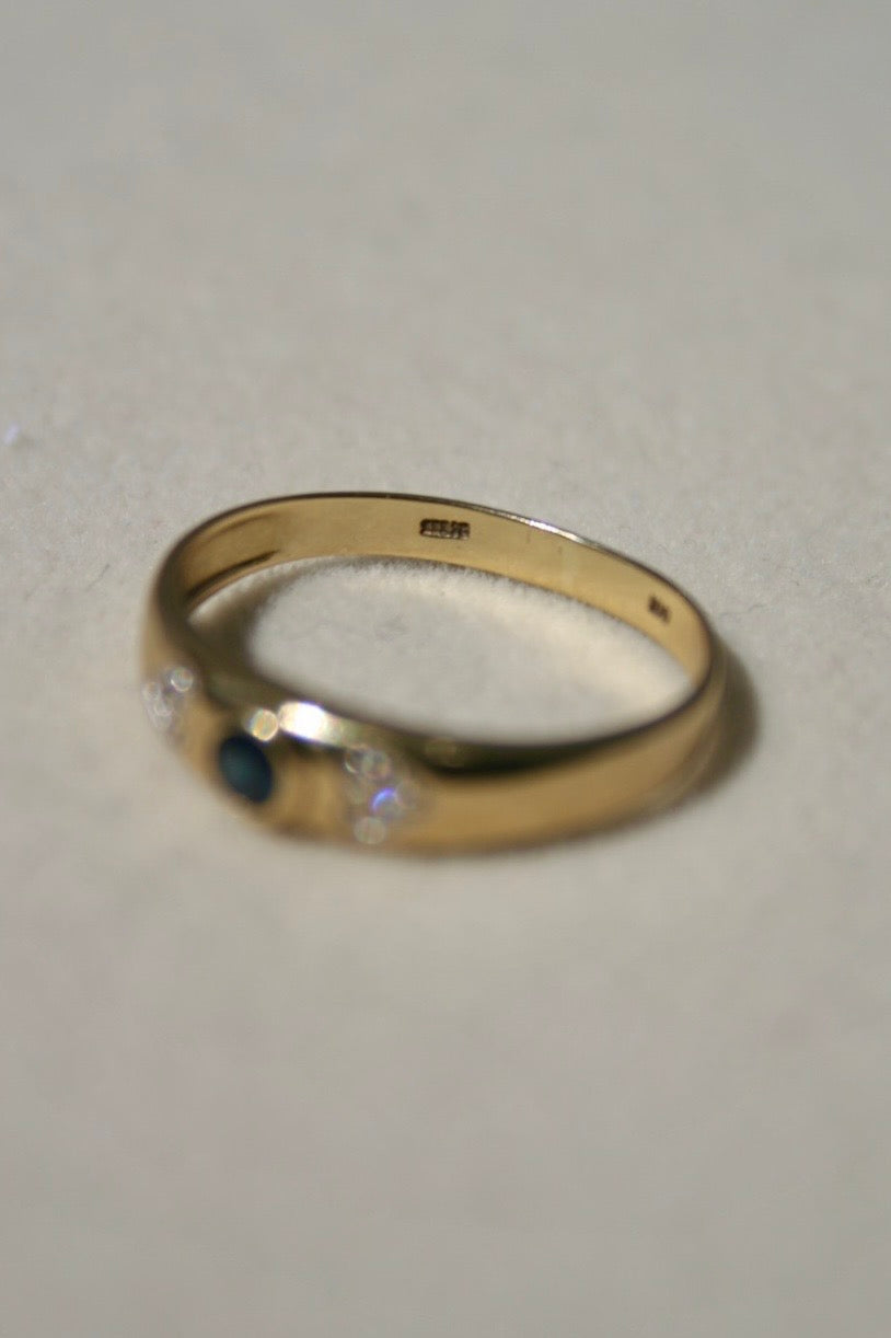 Golden Vintage Saphire and Diamond Heart Ring