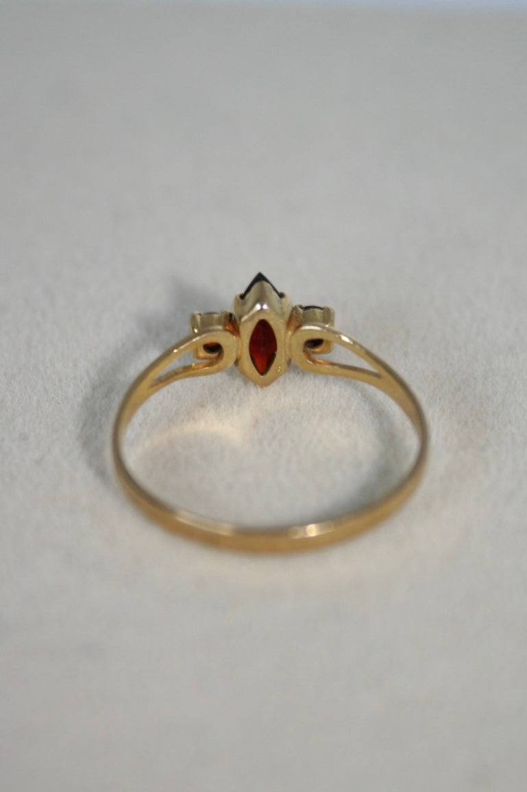 Estate 8K Gold Ring with Deep Red Garnets