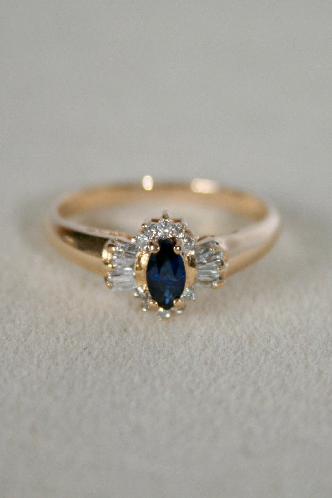 Vintage Sapphire & Diamond Ring in 14k Gold