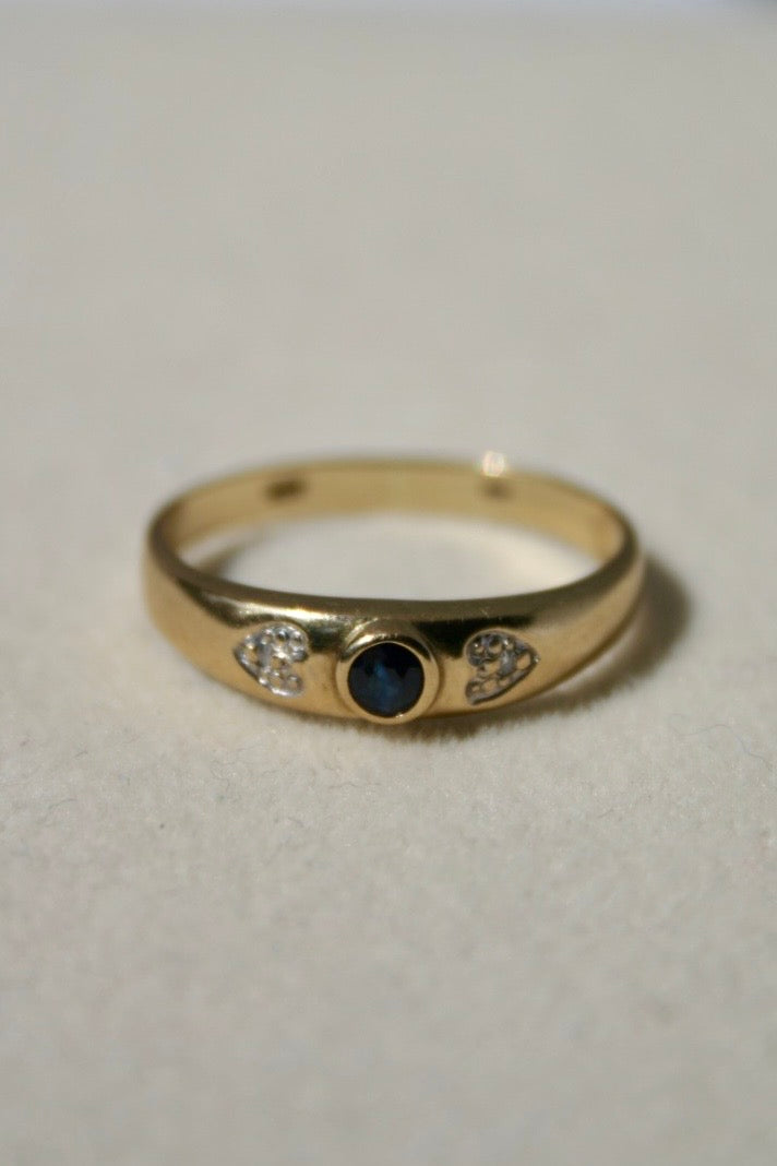 Golden Vintage Saphire and Diamond Heart Ring