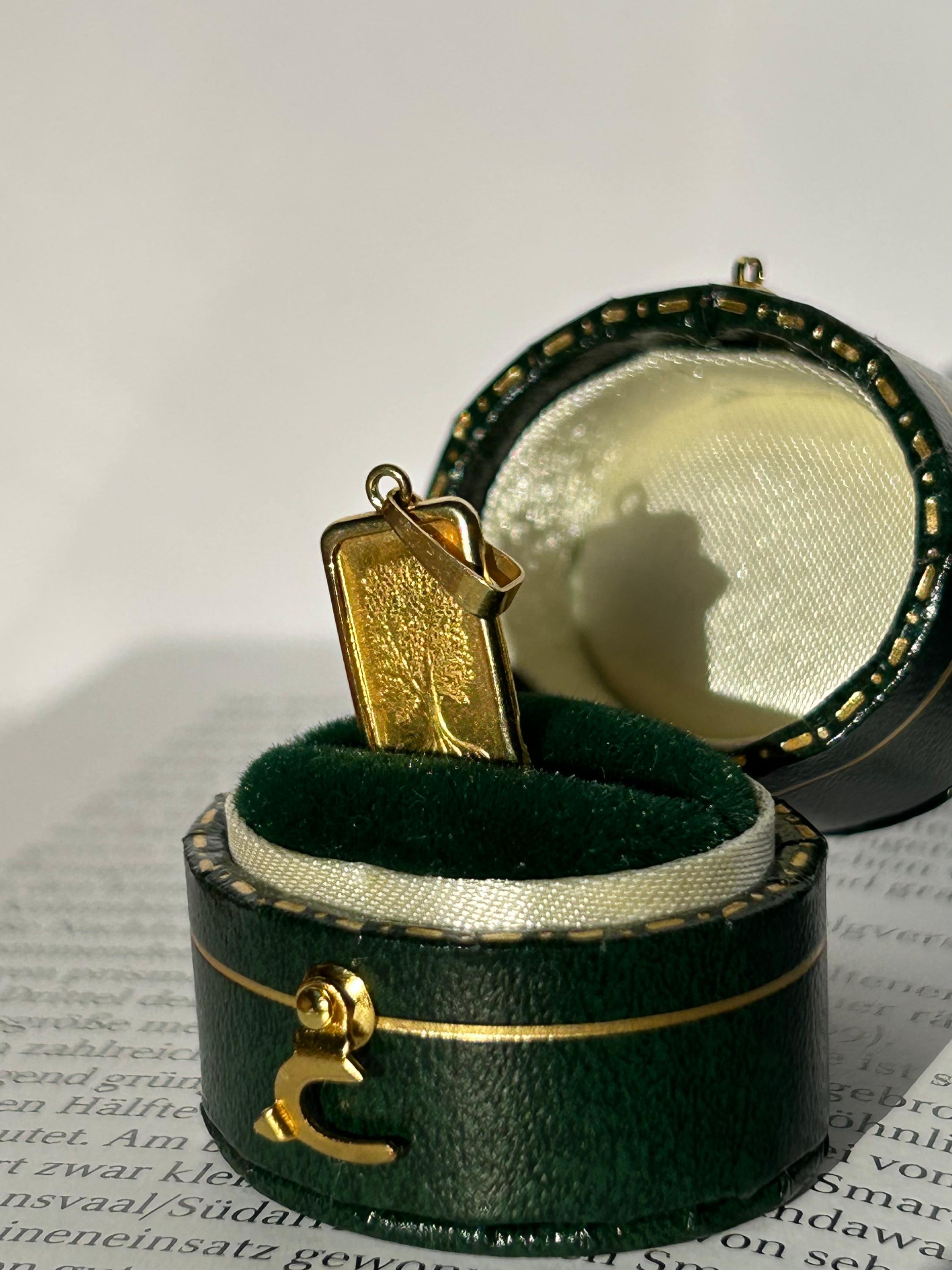 Estate 1 Gramm 24 Karat Gold Tree Charm