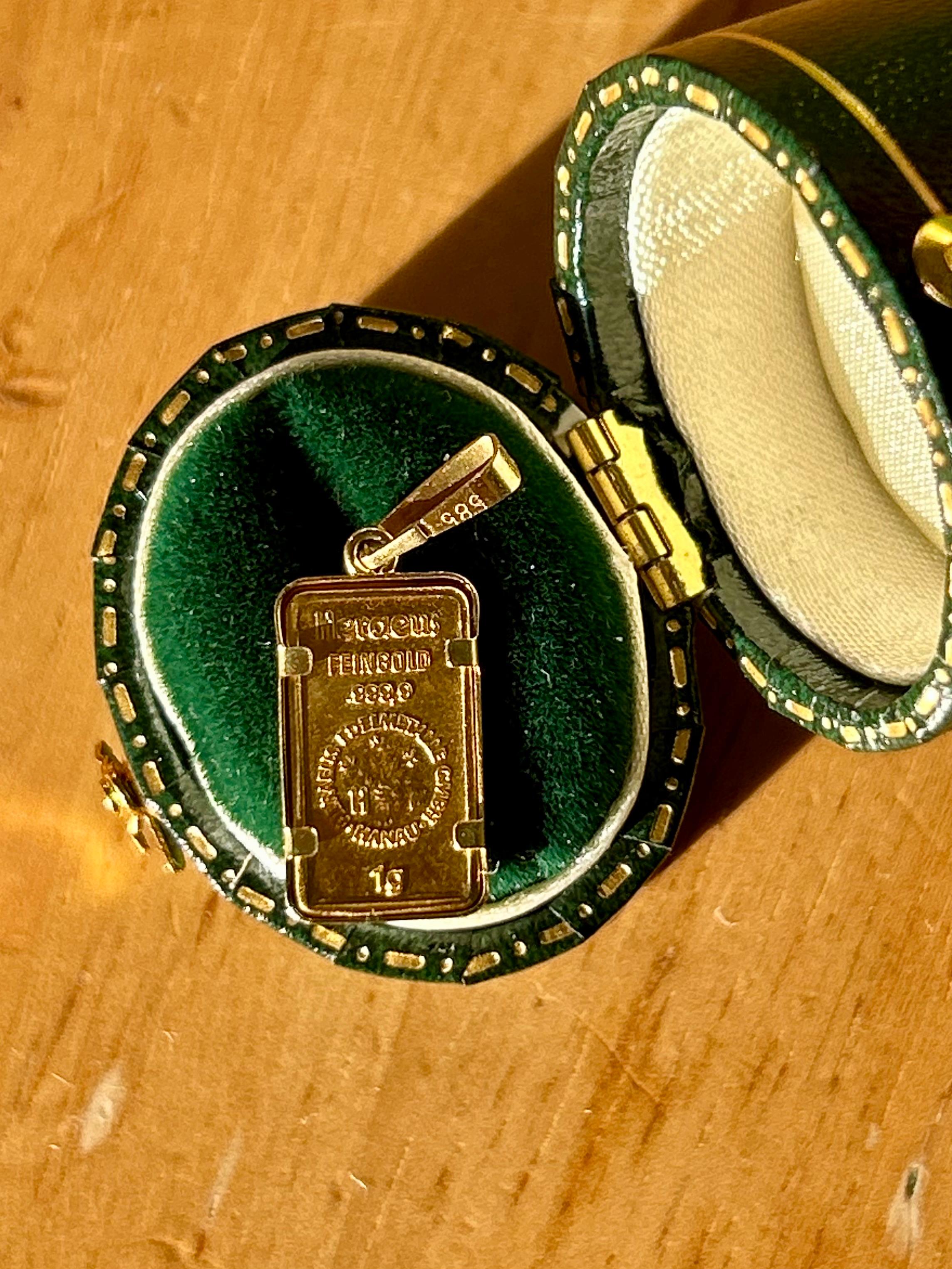 Estate 1 Gramm 24 Karat Gold Tree Charm